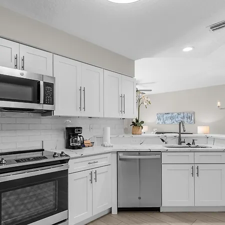 3 Bedroom Spacious Condo At Worldquest Near Disney- 22678